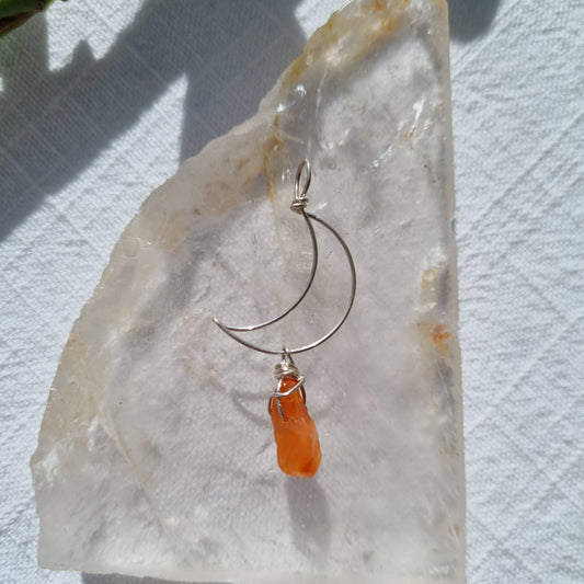 Carnelian Chip Moon Sterling Pendant – Ray of Sunshine - Sparrow and Fox