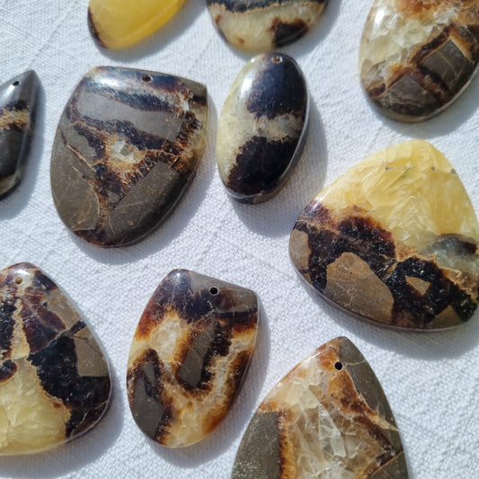 Septarian Drilled Cabochon - Sparrow and Fox