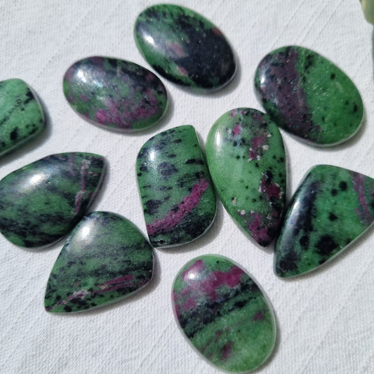 Ruby Zoisite Cabochon - Sparrow and Fox