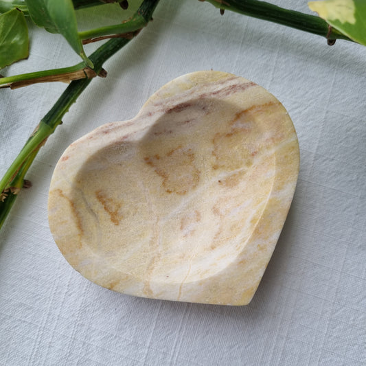 Calcite Heart Dish - 358g - Sparrow and Fox