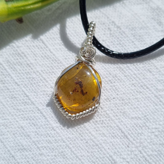 Amber Cabochon Silver Pendant – Ray of Sunshine - Sparrow and Fox