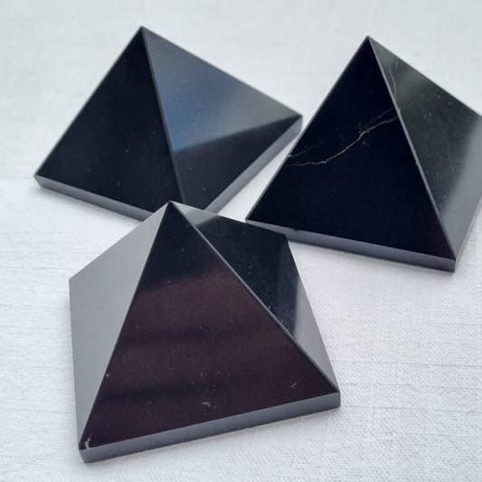 Black Agate Pyramid - India - 50-60mm