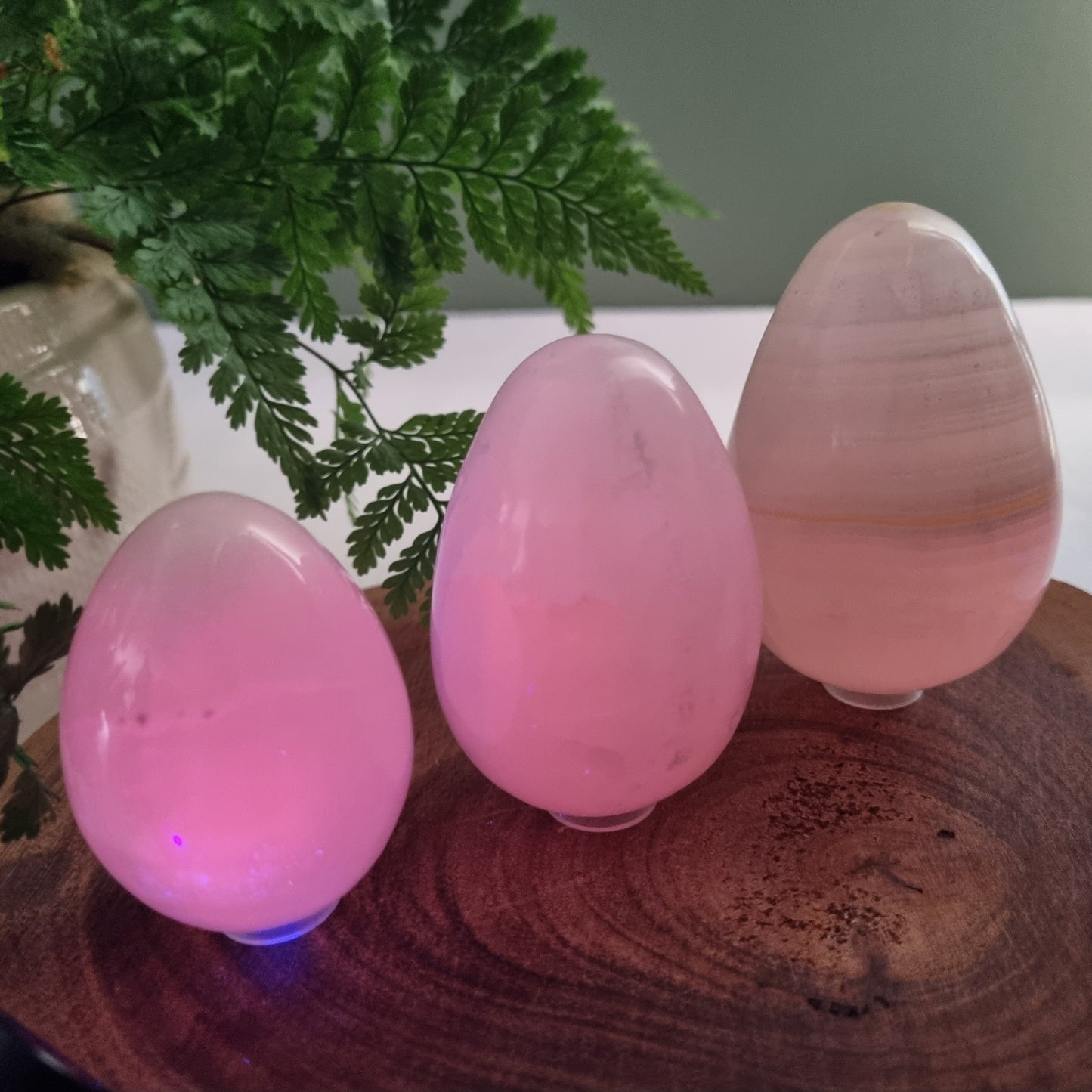 Mangano Calcite Egg