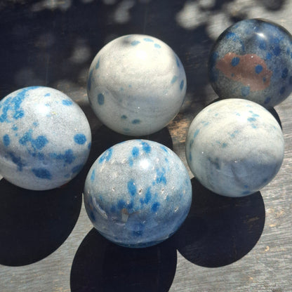 Apatite in Cleavelandite Sphere