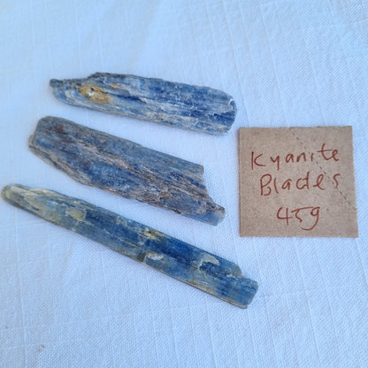 CLEARANCE | Crystal Specimens and Raw