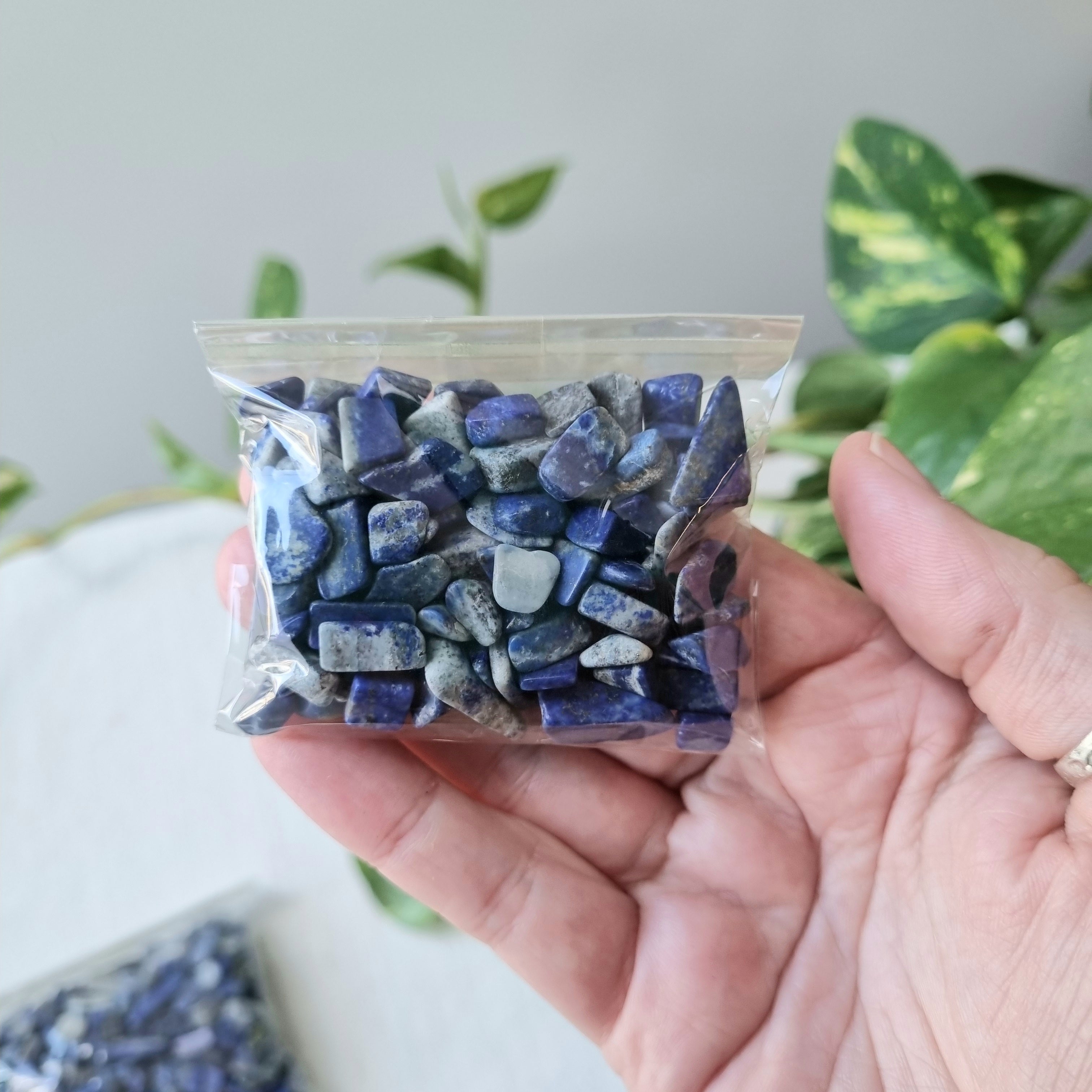 Lapis lazuli chips deals
